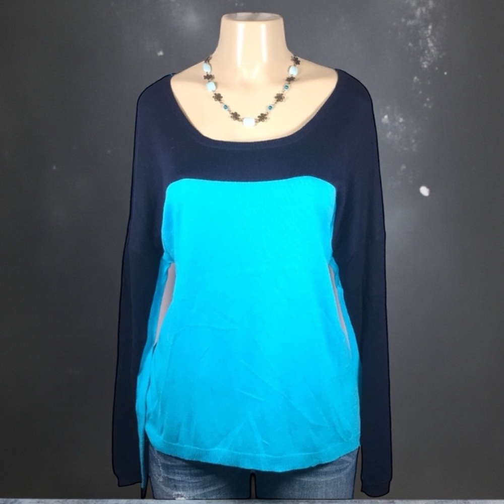 🎁 Payton NWOT Sweater Size L